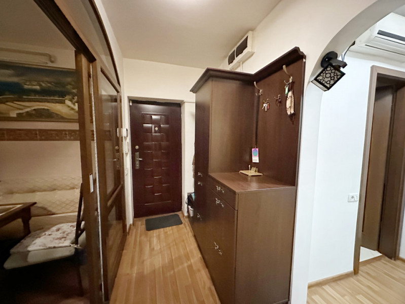 Apartament 3 camere, decomandat, 2 bai, mobilat lux, zona Dambovita- Nora