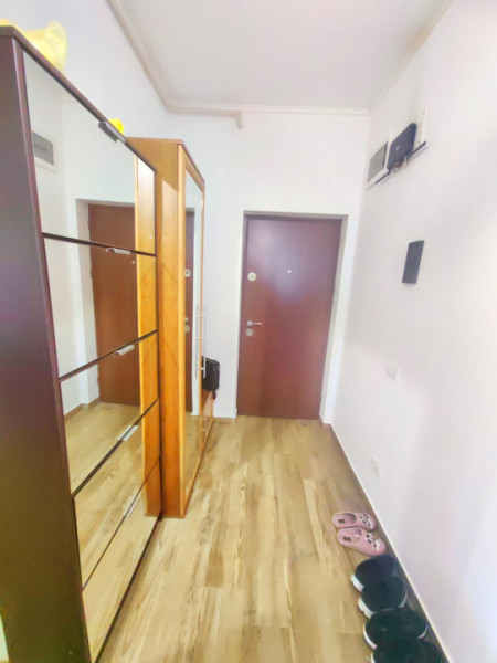 Apartament 2 nivele , 110 mp utili,  2 locuri parcare, bloc nou, Giroc 