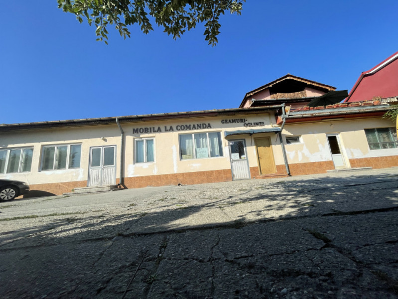 Casa de Vânzare plus Spatii comerciale, total 785 mp, Zona Jovial în Motru 