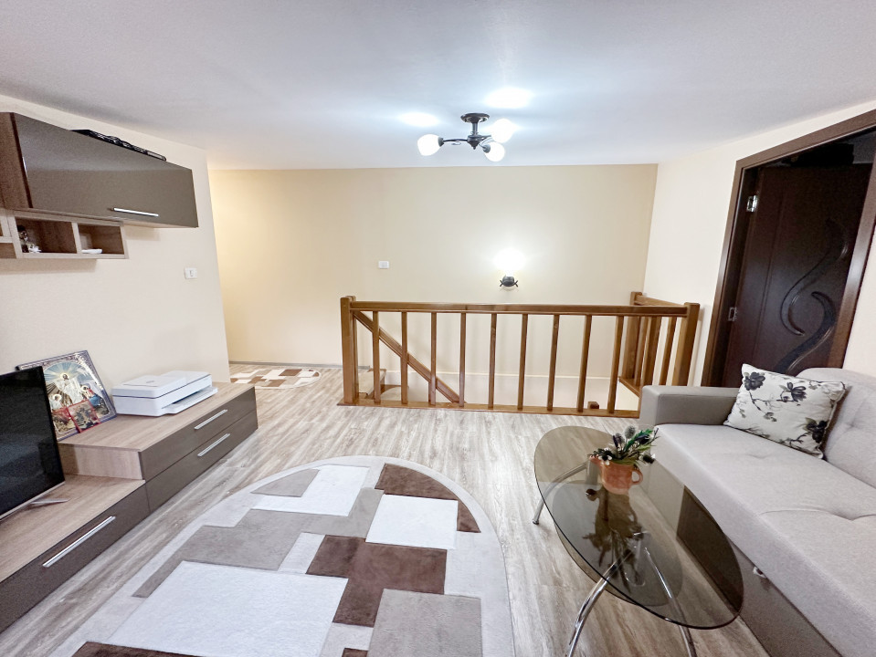 Apartament pe doua nivele,  5 camere, 92mp utili, balcon 6mp, Giroc- Primarie