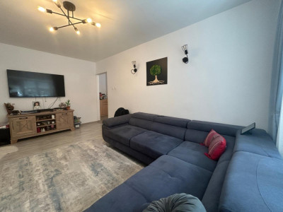 Apartament 3 camere, decomandat, 65mp,  parter, zona Girocului 