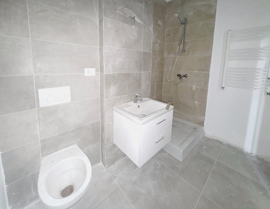 Apartament 3 camere, decomandat, 71 mp utili, etaj 6/9, zona Aradului