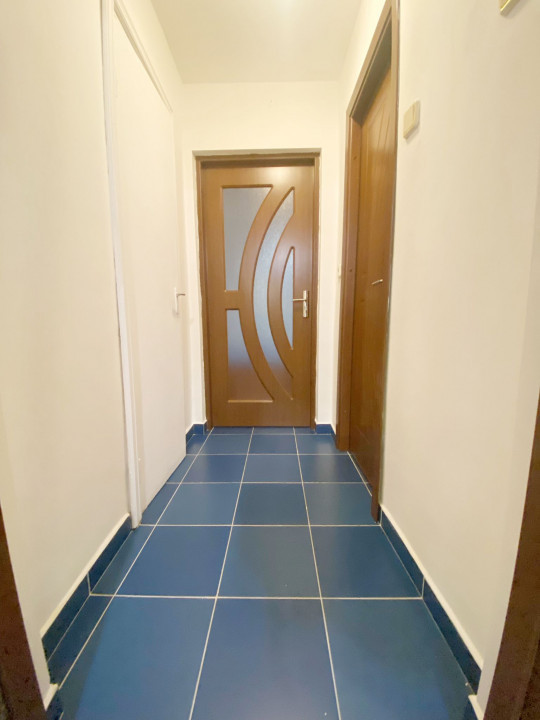 Apartament 2 camere, semidecomandat, 55mp utili,etaj 4/4 , zona Cetatii