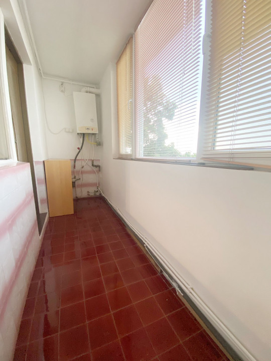 Apartament 2 camere, semidecomandat, 55mp utili,etaj 4/4 , zona Cetatii