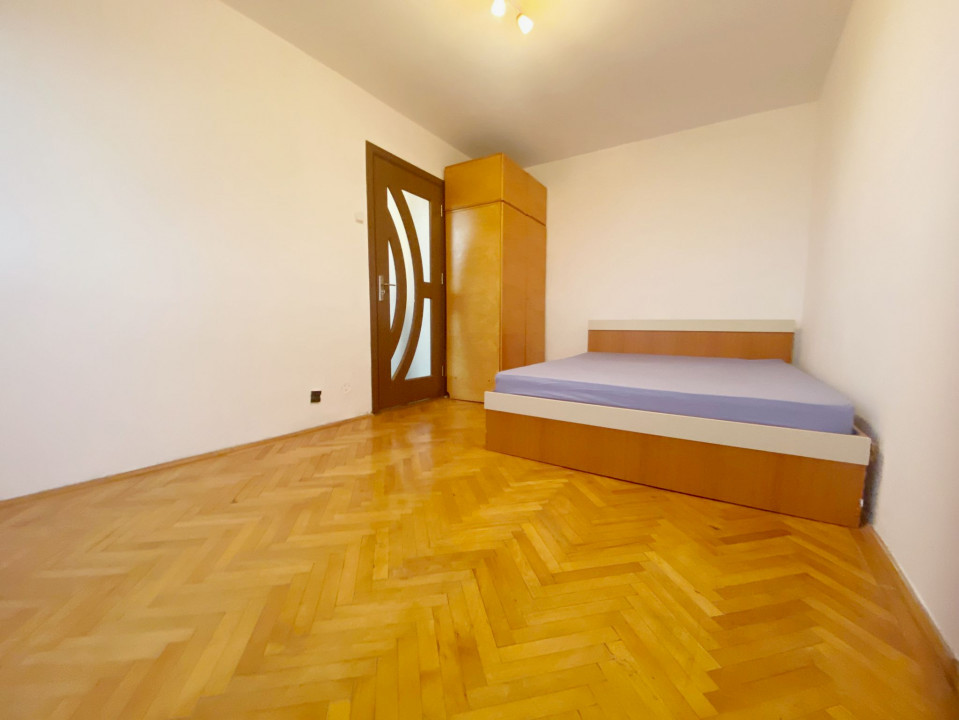 Apartament 2 camere, semidecomandat, 55mp utili,etaj 4/4 , zona Cetatii