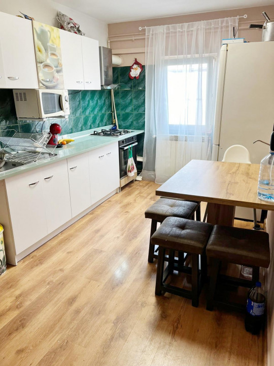 Apartament 2 camere, semidecomandat, 46mp utili, etaj 4/4, Aradului.