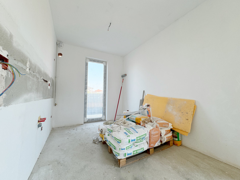 Apartament 2 camere 52mp utili + curte 52mp -Ciarda Rosie