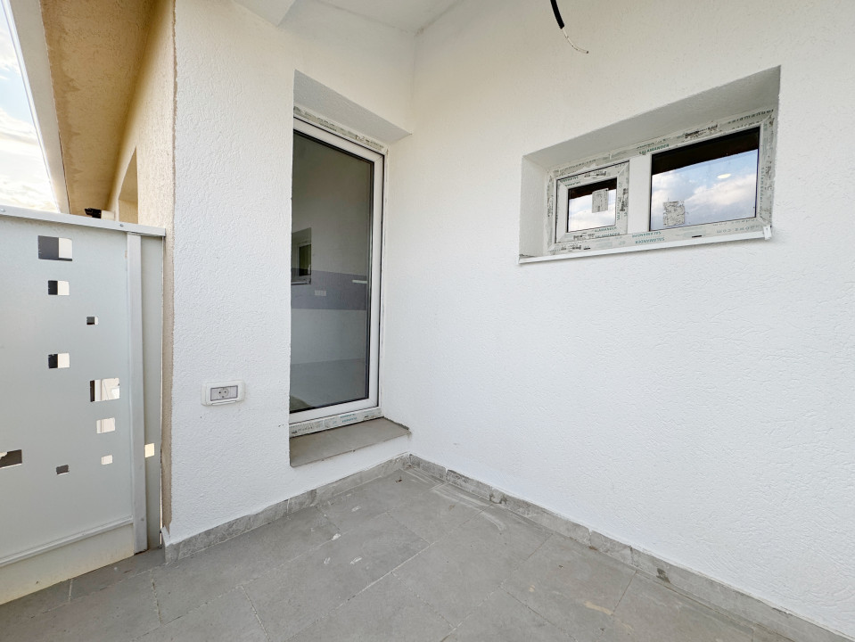 Apartament 2 camere semidecomandat, 41mp, balcon 4mp -Giroc.