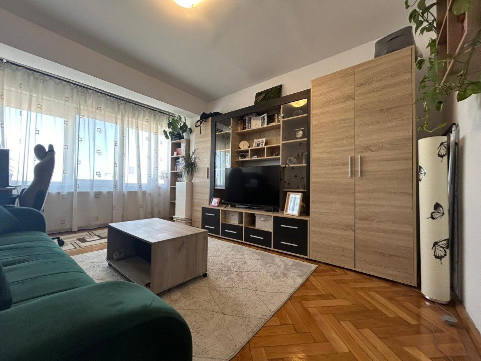 Apartament 2 camere, decomandat 50mp, etaj 8, zona Dambovita