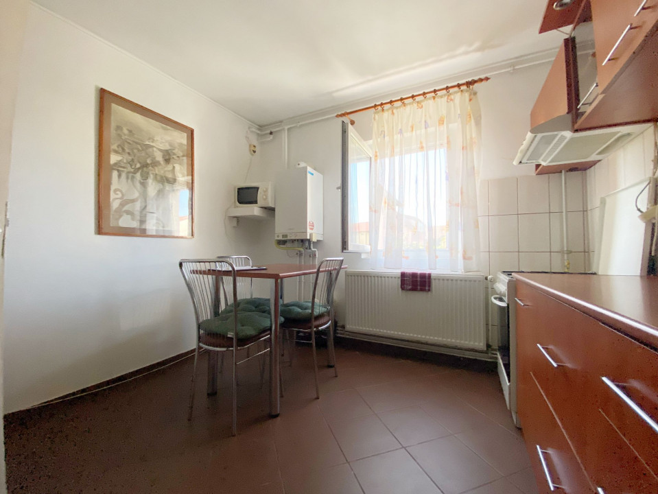 Apartament 3 camere, decomandat, 67mp utili, zona Modern