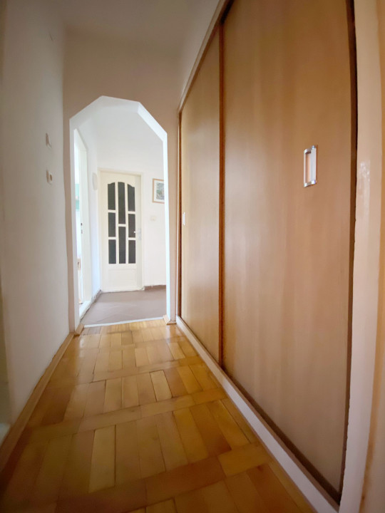 Apartament 3 camere, decomandat, 67mp utili, zona Modern