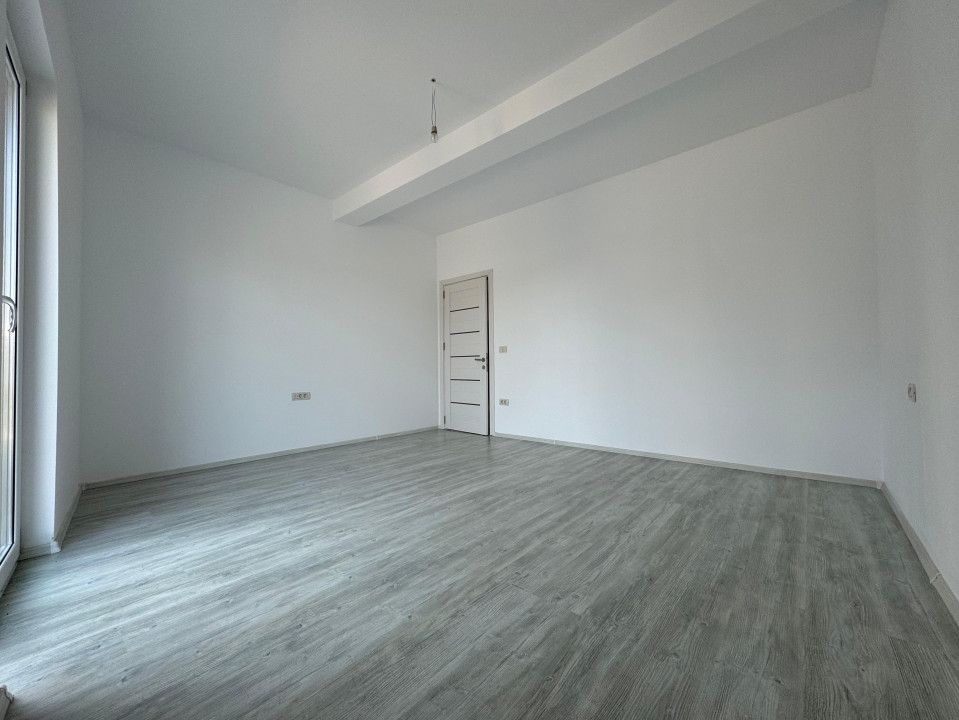 Apartament 4 camere, decomandat, 140mp utili, etaj P/4 -Dumbravita