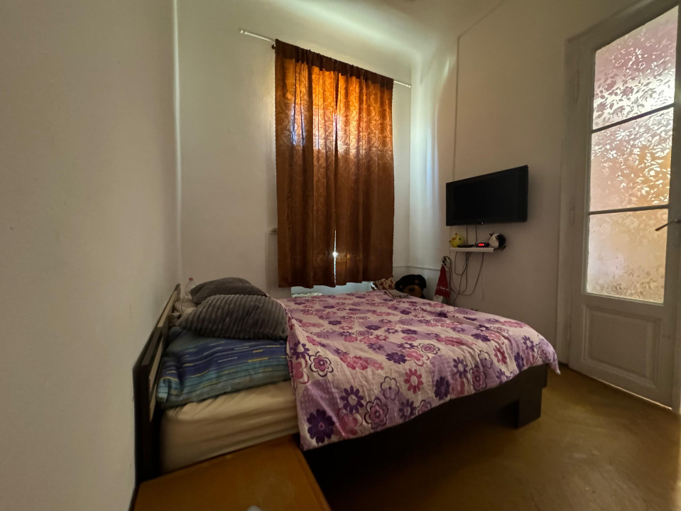 Apartament semidecomandat cu 3 camere, 116 mp utili, etaj 1/1 -Sinaia