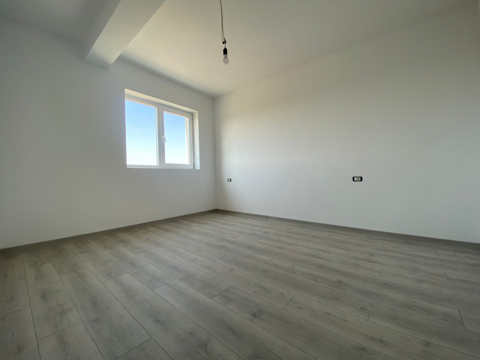 Apartament 3 camere, decomandat, 63 mp utili, etaj 2/3 -Torontalului