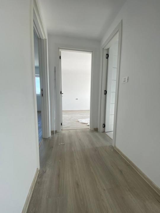 Apartament 3 camere, decomandat, 54 mp utili, etaj 2/3 -Torontalului