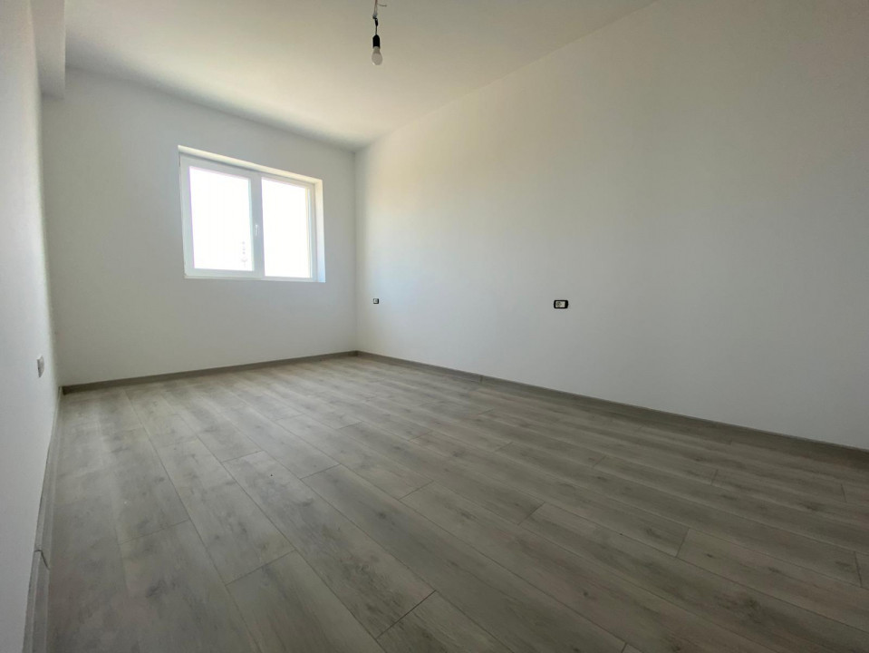 Apartament 3 camere, decomandat, 57 mp utili, etaj 2/3 -Torontalului