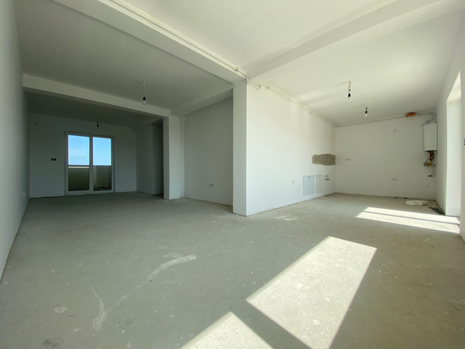 Penthouse 3 camere, decomandat, 81 mp utili, etaj 3, zona Torontalului