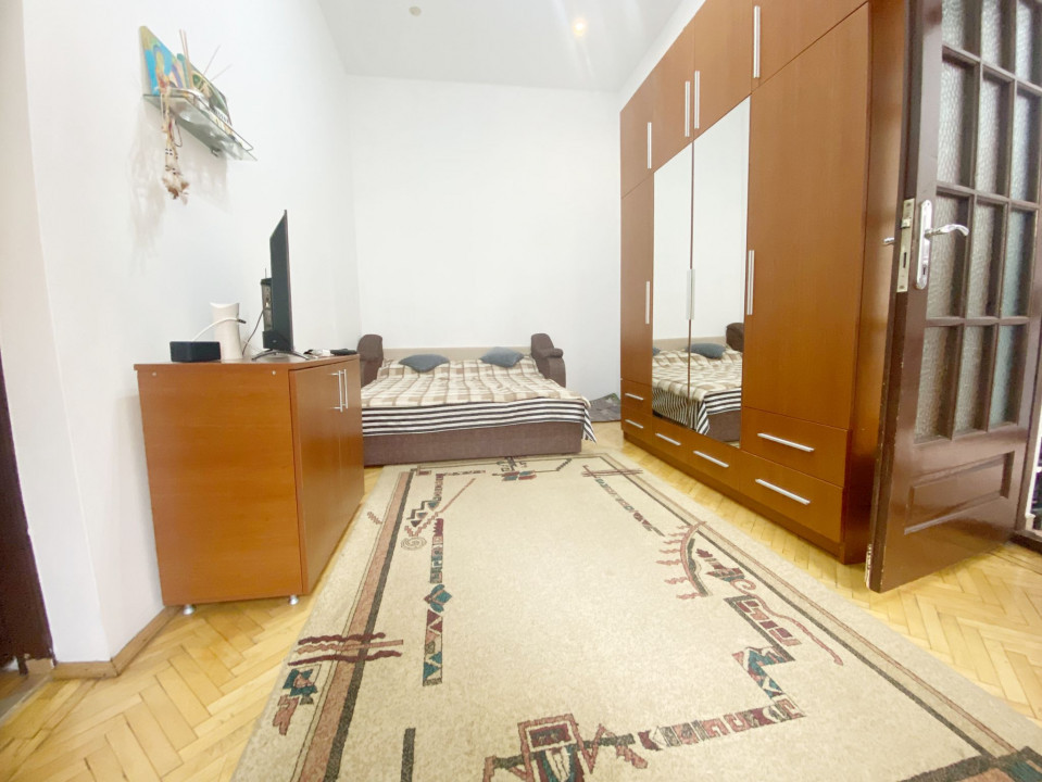 Apartament 2 camere semidecomandat, 51 mp utili, etaj 1/2, zona Iosefin