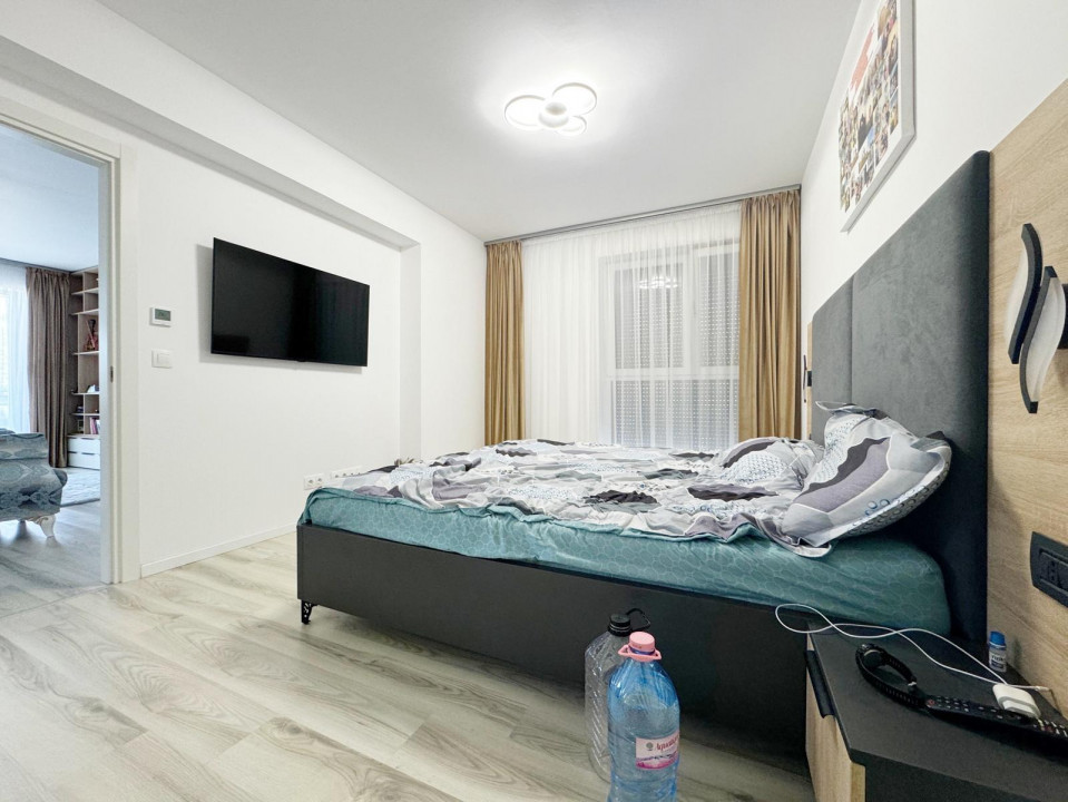 Apartament 3 camere, 72 mp utili + terasa 11mp, etaj 4/11 -Lipovei 