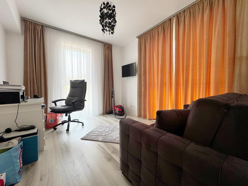 Apartament 3 camere, 72 mp utili + terasa 11mp, etaj 4/11 -Lipovei 