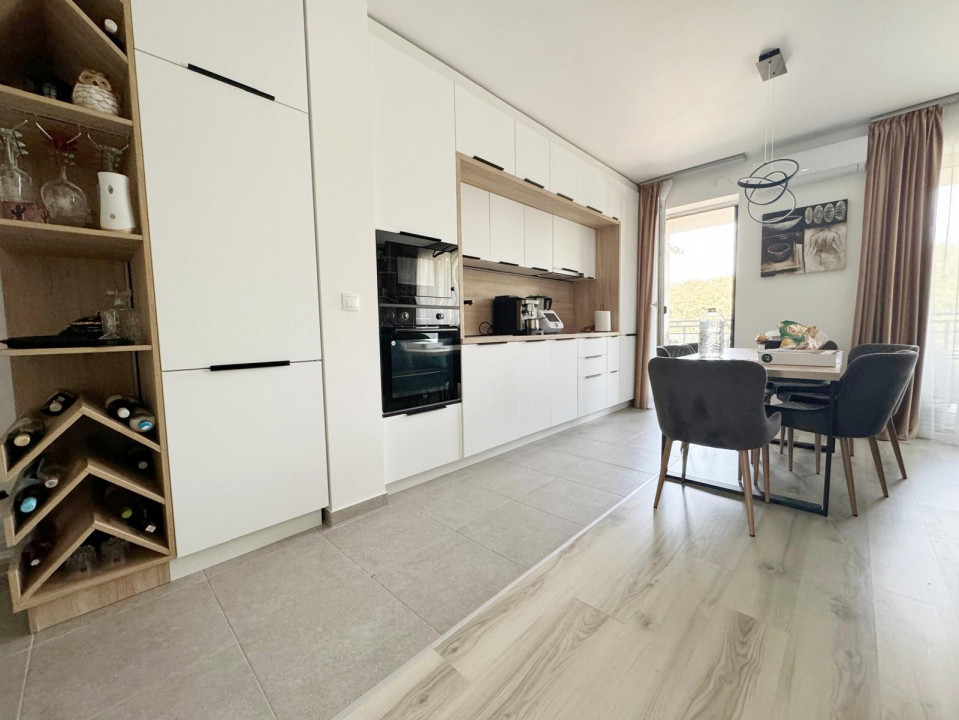 Apartament 3 camere, 72 mp utili + terasa 11mp, etaj 4/11 -Lipovei 