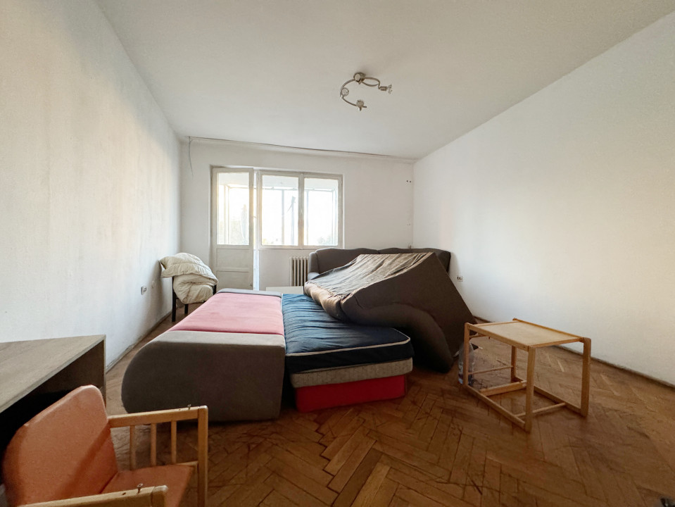 Apartament 3 camere decomandat,72mp utili,balcon 8mp -Sagului