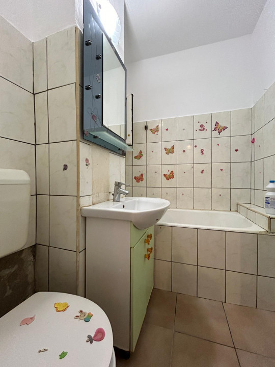 Apartament 3 camere, decomadat, etaj 4/10, 54mp utili, 10mp balcon-zona Sagului