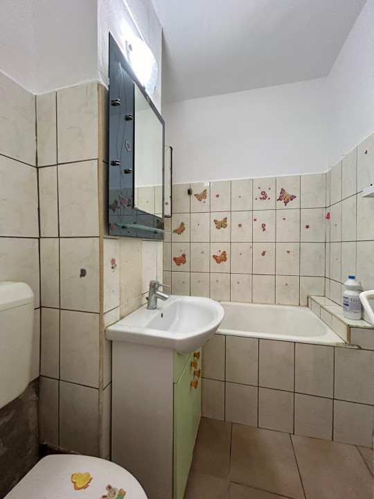 Apartament 3 camere, decomadat, etaj 4/10, 54mp utili, 10mp balcon-zona Sagului