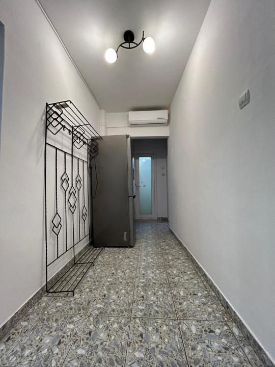 Apartament 3 camere, decomadat, etaj 4/10, 54mp utili, 10mp balcon-zona Sagului