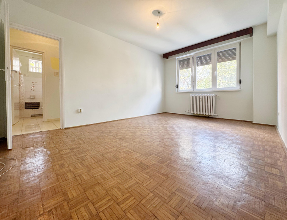 Apartament 3 camere semidecomandat, 62 mp utili, etaj 1/8 -Langa Opera