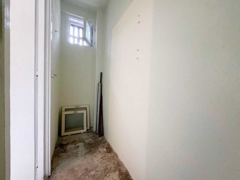 Apartament 3 camere semidecomandat, 62 mp utili, etaj 1/8 -Langa Opera