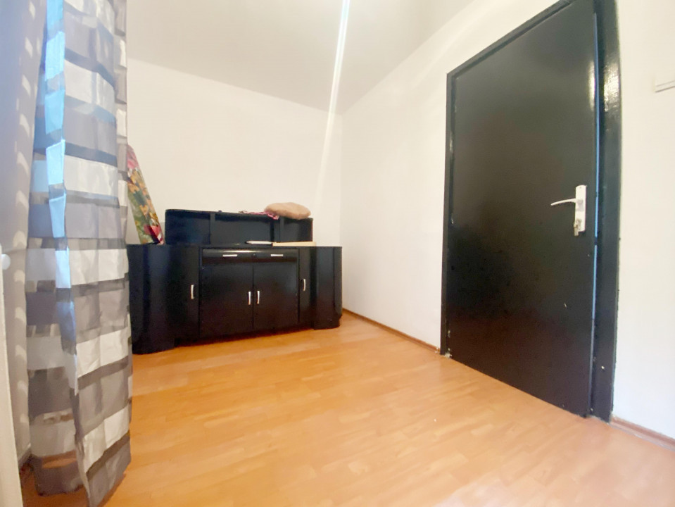 Apartament 2 camere, etaj 2/4, 33 mp utili, piata Doina-Perfect pentru investi