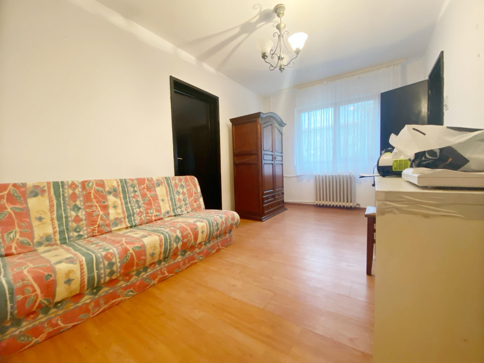 Apartament 2 camere, etaj 2/4, 33 mp utili, piata Doina-Perfect pentru investi