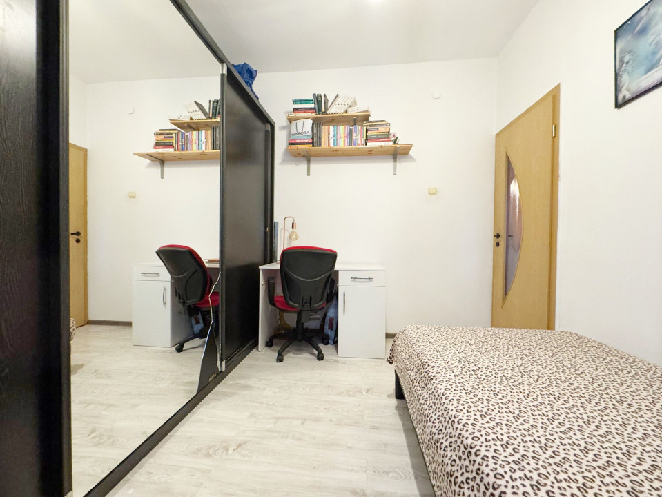 Apartament semidecomandat cu 2 camere, 41 mp utili, etaj 3/3, zona Buziasului