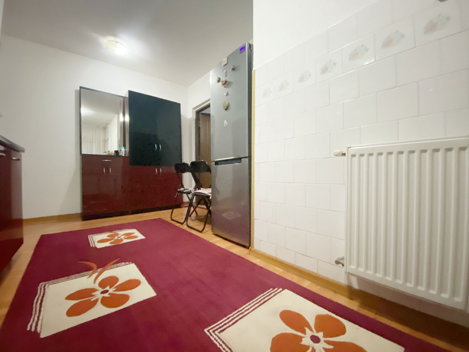 Apartament semidecomandat cu 2 camere, 50 mp utili, etaj 4/4, zona Girocului