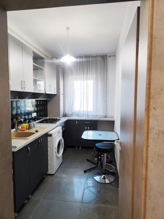 Apartament 2 camere, decomandat, 55 mp utili, etaj 2/2,- Giroc