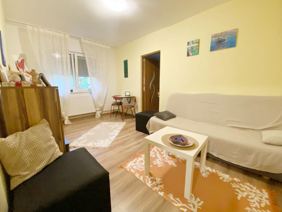 Apartament 2 camere, decomandat, 38 mp utili, etaj P/4, zona Spitalul Judetean