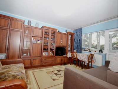 Apartament 3 camere, decomandat, 56 mp utili, etaj 2/10, zona Sagului