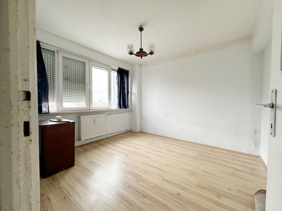 Apartament 3 camere semidecomandat,62mp utili, etaj 6/7 -Ultracentral