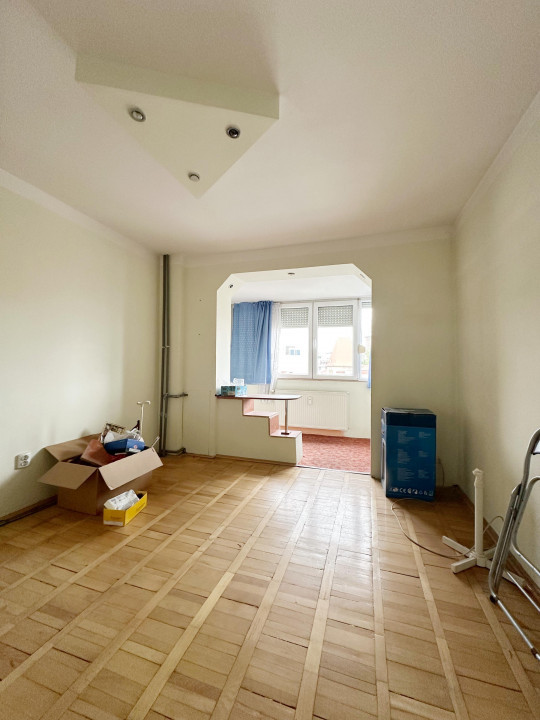 Apartament 3 camere semidecomandat,62mp utili, etaj 6/7 -Ultracentral