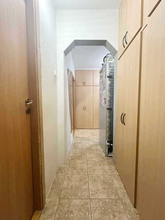 Apartament 3 camere, decomandat, 86 mp utili, etaj 4/4, zona Girocului