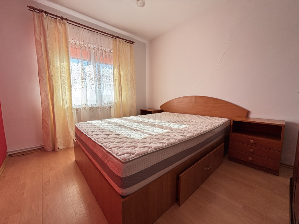 Apartament 3 camere, decomandat, 66mp, 2 balcoane-  zona Girocului 