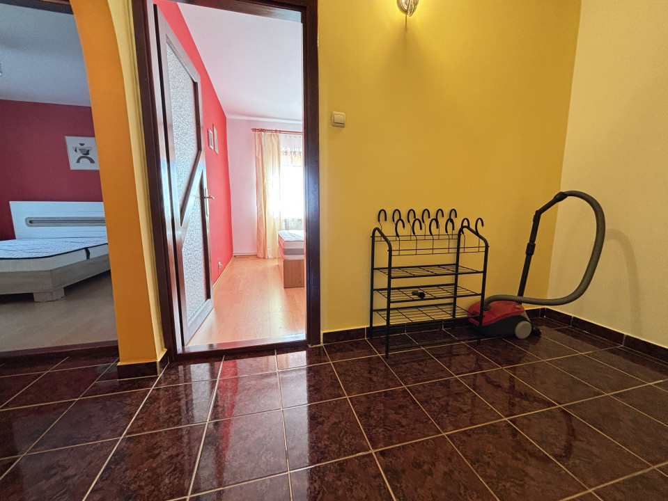 Apartament 3 camere, decomandat, 66mp, 2 balcoane-  zona Girocului 