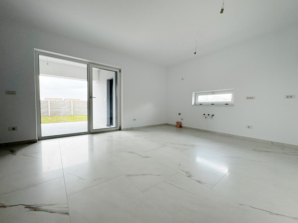 Duplex 4 camere,nivel P+1, 155mp utili+25mp terase,321mp teren-Chisoda